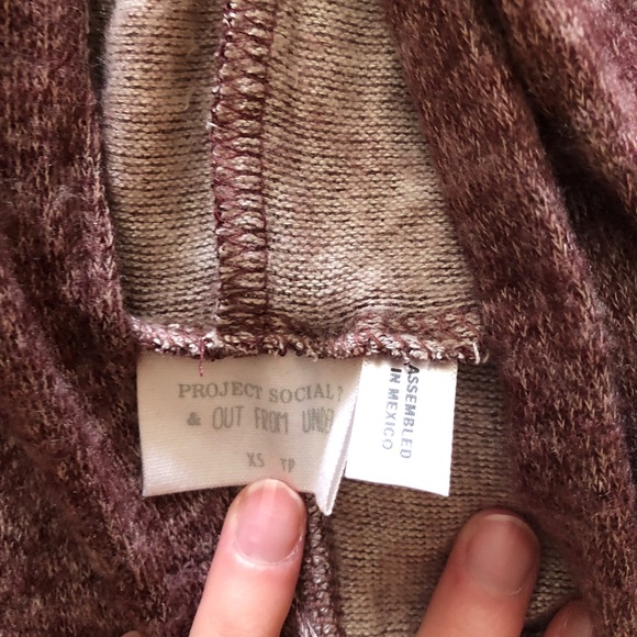 Maroon pullover - Picture 5 of 5